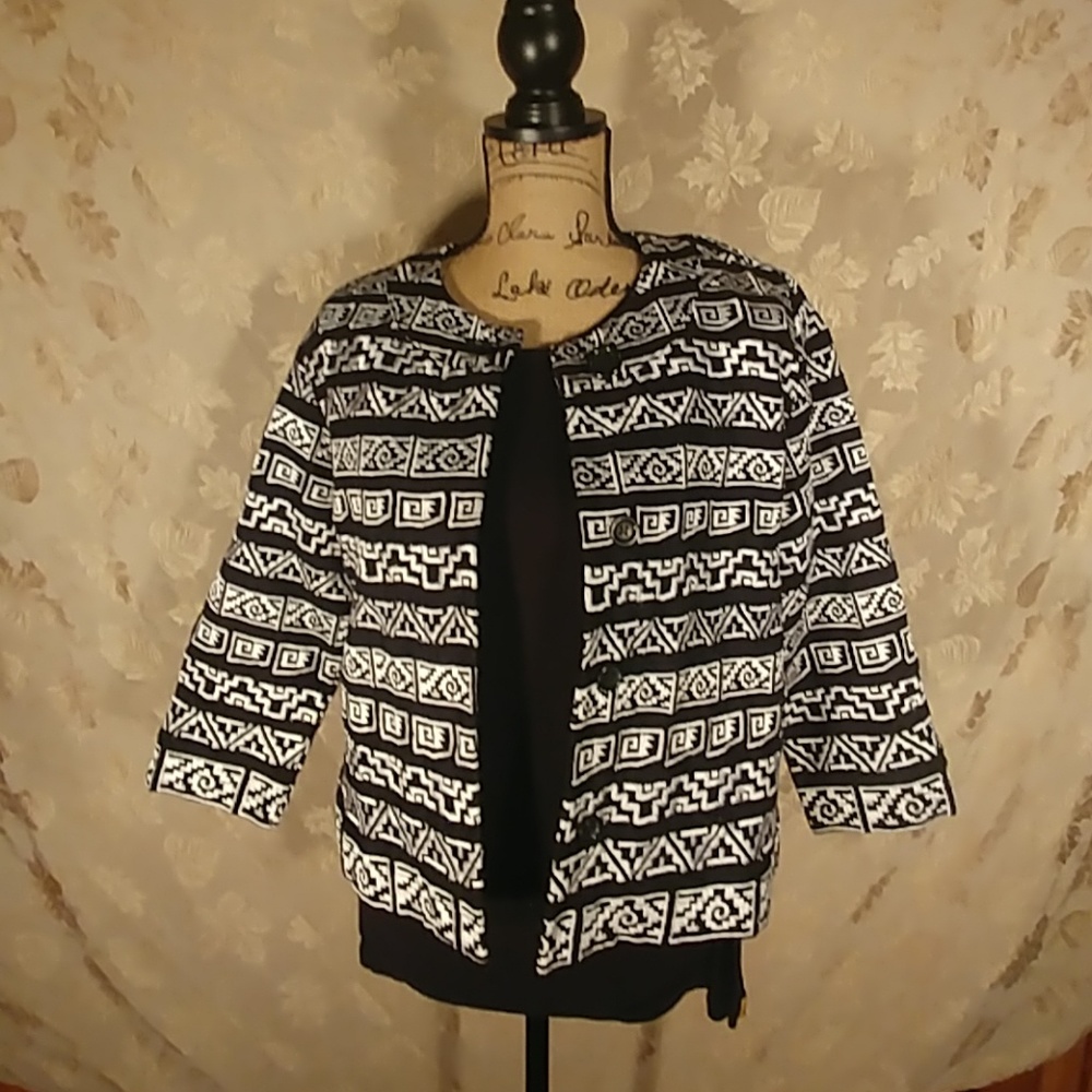 Chico's Womans Blazer / Jacket.  Aztec Design.